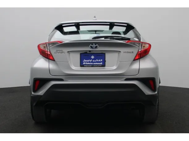 Car image 12
