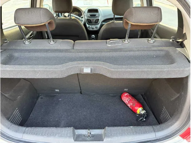 Car image 13