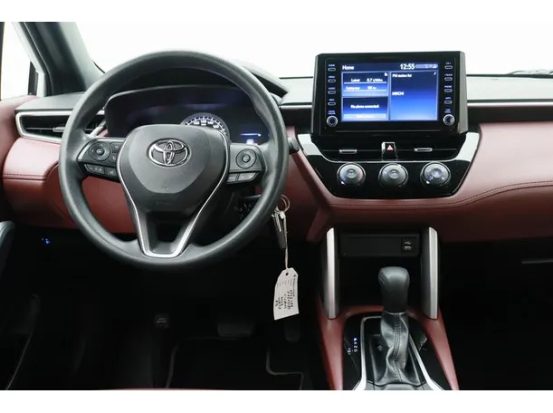 Car image 15