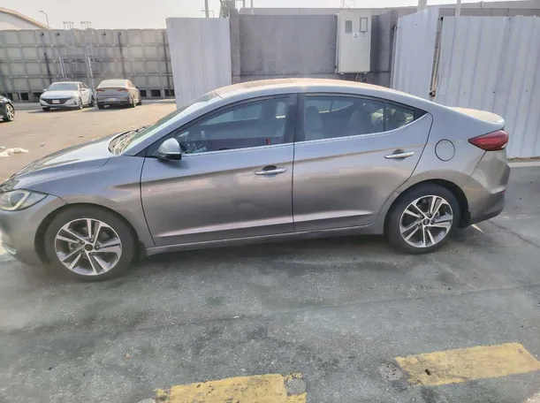 Car image 8