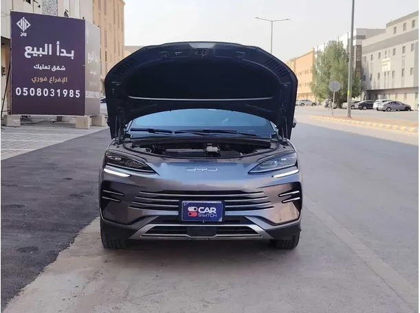 Car image 32