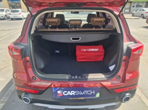 Car image 18
