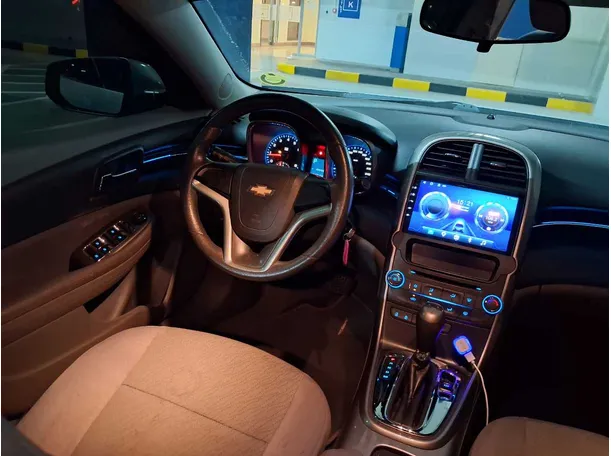 Car image 17