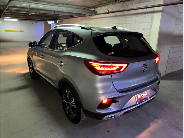 Car image 6