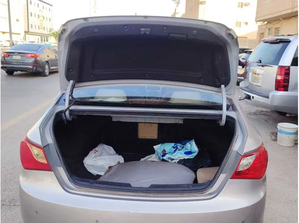 Car image 22
