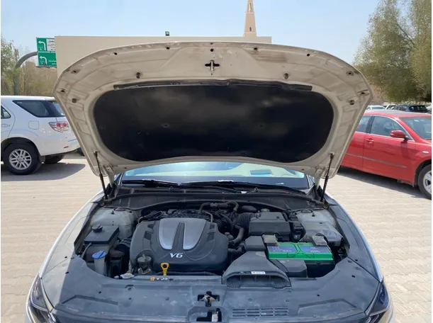 Car image 29