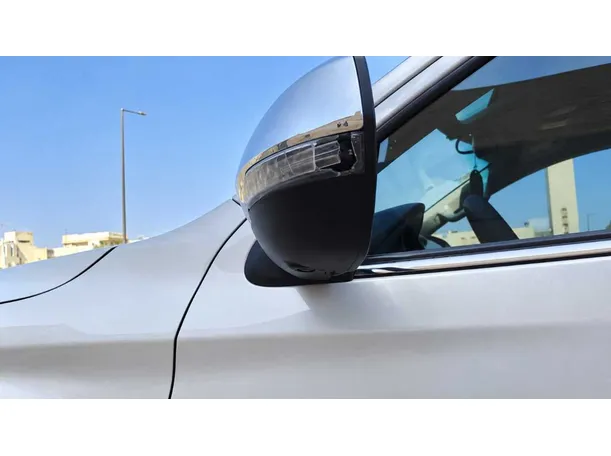 Car image 33