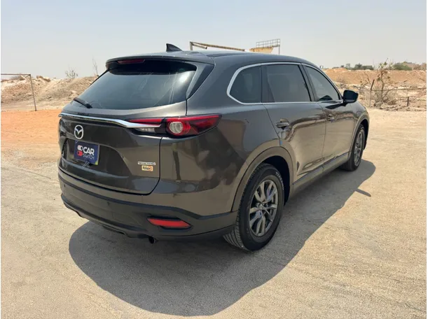 Car image 5