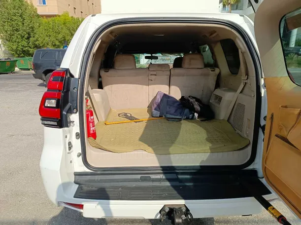 Car image 26