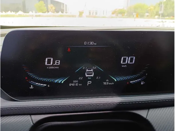 Car image 18