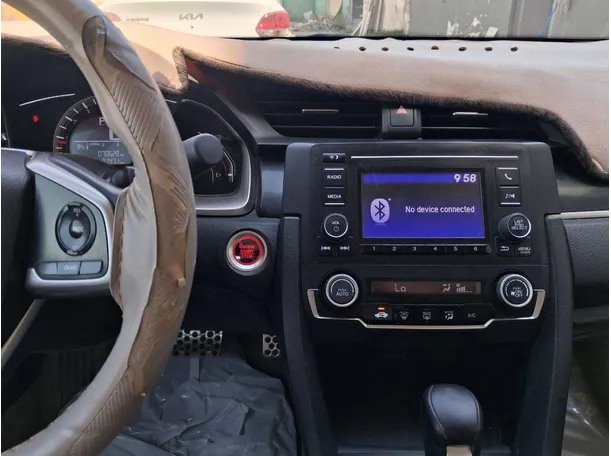 Car image 17