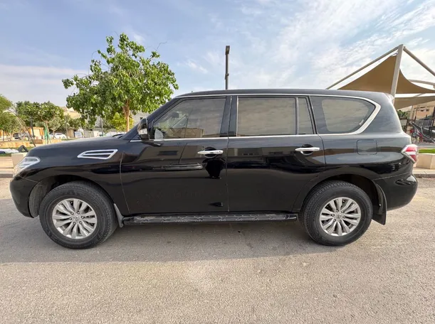 Car image 8