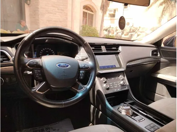 Car image 29