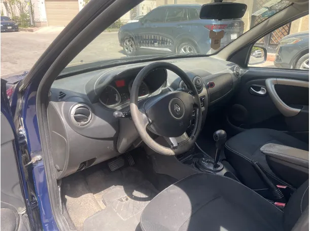 Car image 11