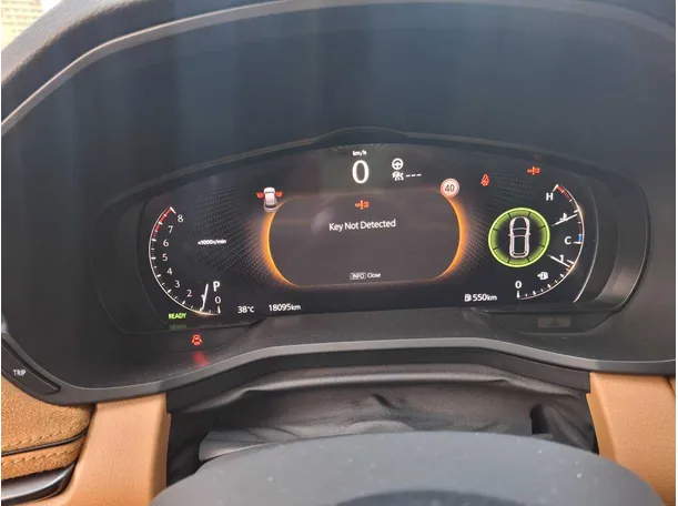 Car image 17