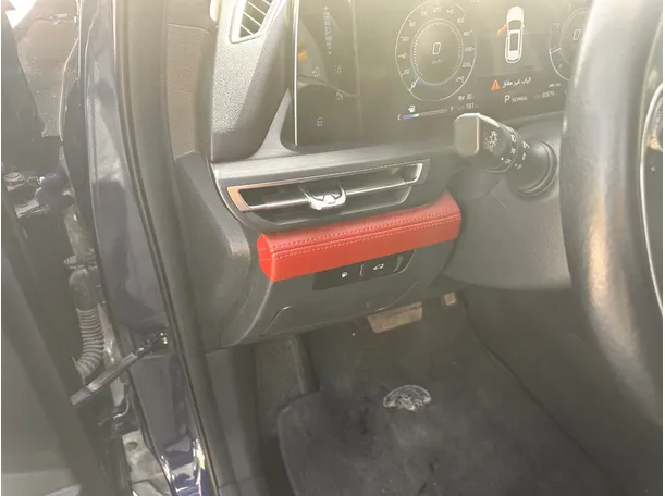 Car image 26