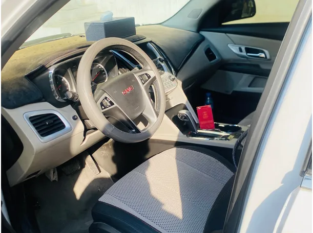 Car image 5