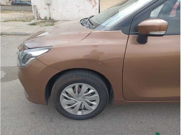 Car image 9