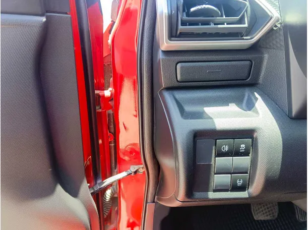 Car image 27