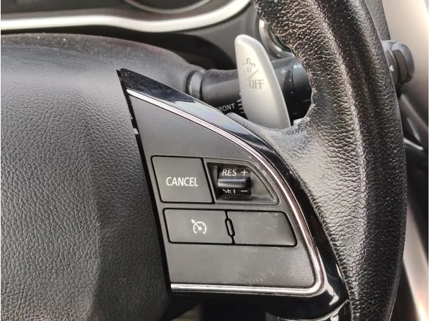 Car image 25