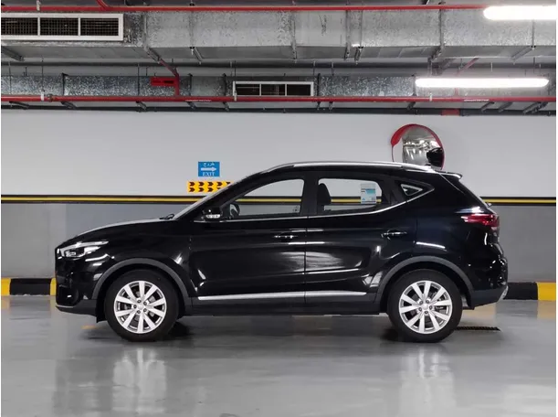 Car image 7