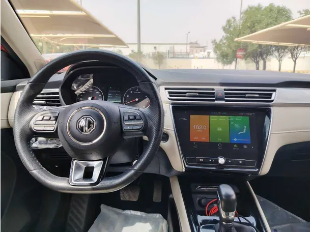 Car image 20