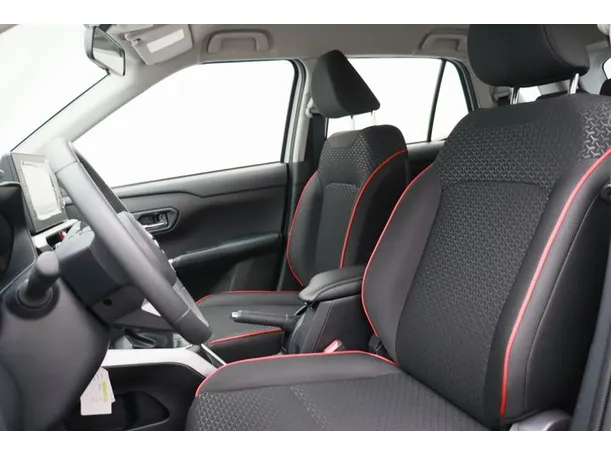 Car image 8