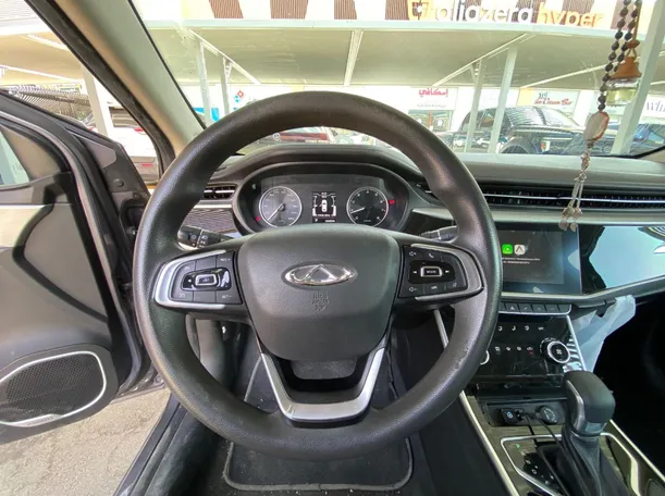 Car image 18