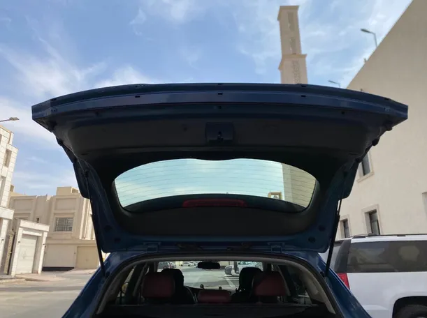 Car image 21