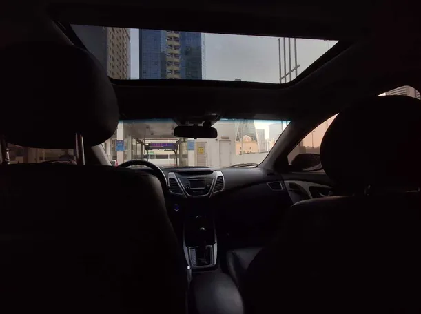 Car image 14