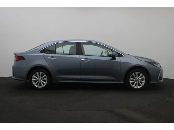 Car image 13