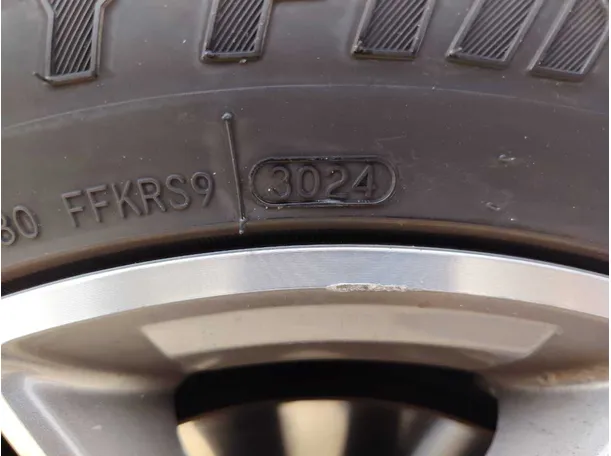 Car image 28