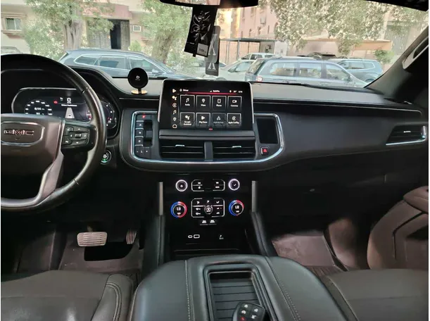 Car image 22