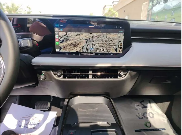 Car image 25