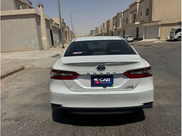 Car image 6