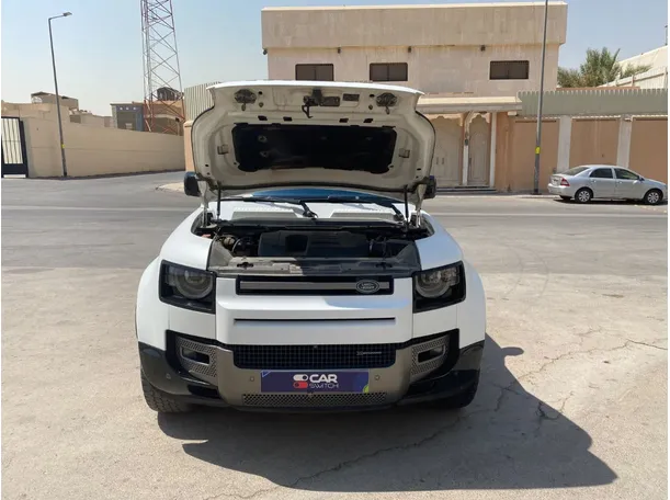 Car image 25