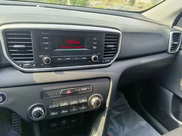 Car image 24