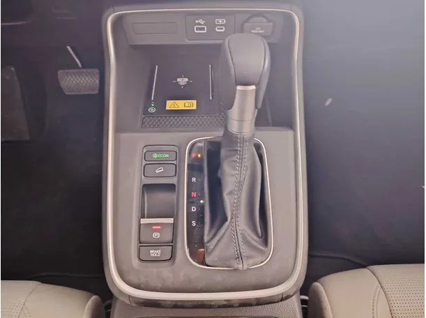 Car image 28