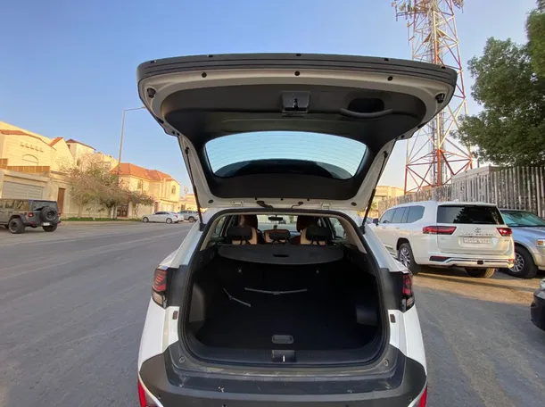 Car image 18