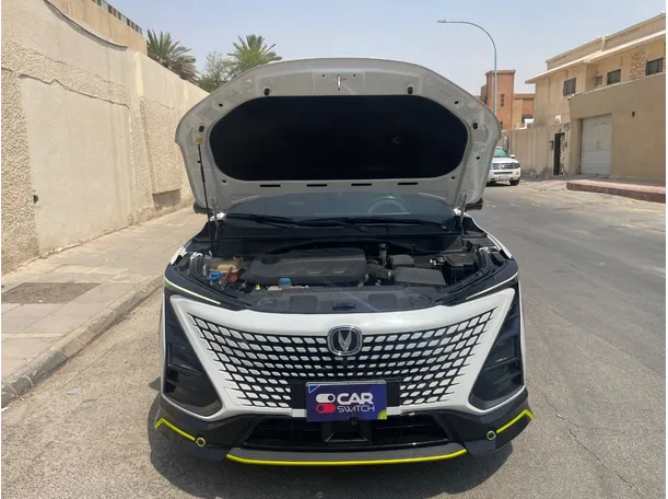 Car image 26