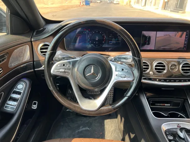 Car image 21