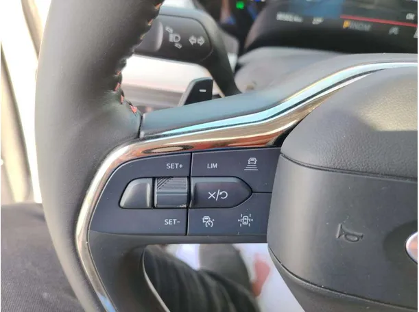 Car image 46