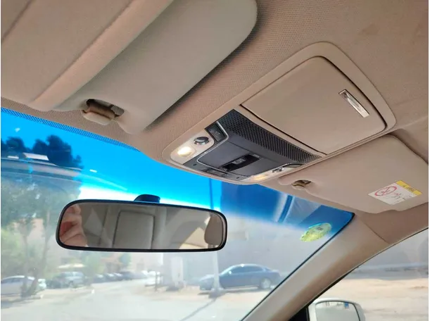 Car image 31