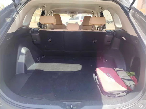 Car image 26