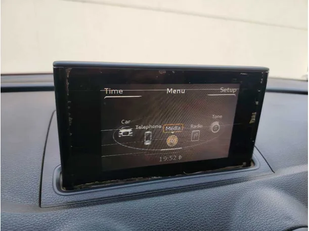 Car image 23