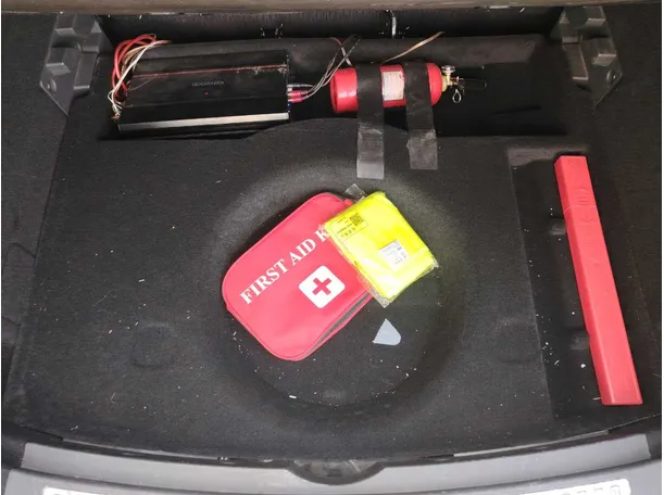 Car image 33