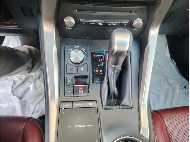 Car image 27