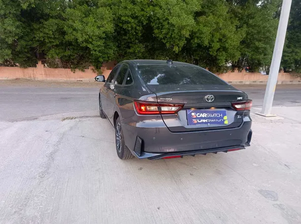 Car image 7