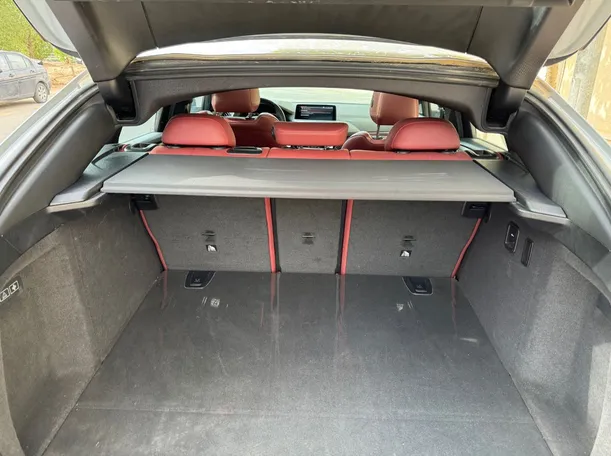 Car image 22