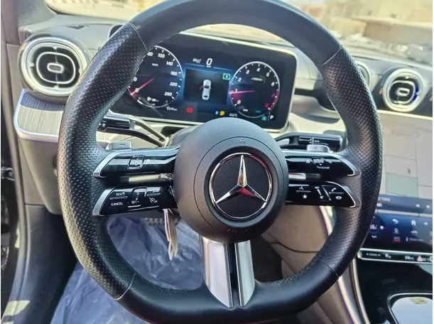 Car image 31
